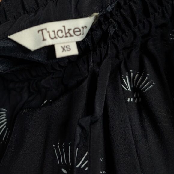 Tucker NYC Camilla Pant Silhouette Floral Woodcut in Silk Crepe de Chine Black - Picture 4 of 9